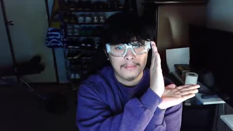 Snapshot of biglongt chatting on 10-23-25, 09:35 biglongt online show from 10-23-25, 09:35