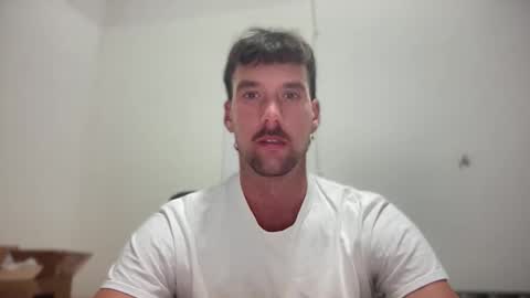 Snapshot of bigmachinejack chatting on 10-02-25, 01:40 bigmachinejack online show from 10-02-25, 01:40