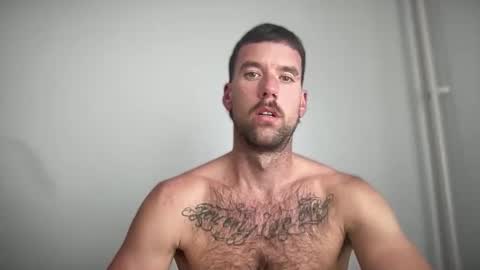 Snapshot of bigmachinejack chatting on 10-08-25, 01:31 bigmachinejack online show from 10-08-25, 01:31