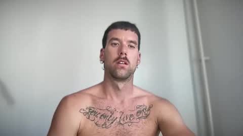 Snapshot of bigmachinejack chatting on 10-24-25, 12:12 bigmachinejack online show from 10-24-25, 12:12