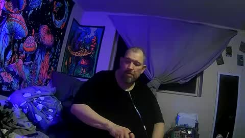 bigman42of0rlife online show from 12-17-25, 04:40