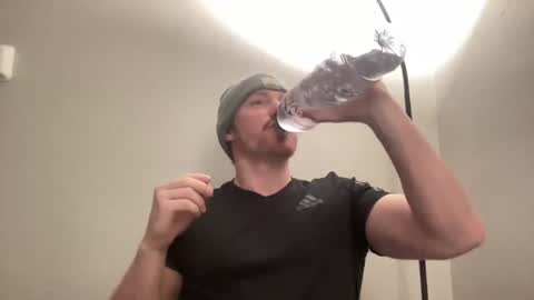 Snapshot of bigmcr1 chatting on 01-08-25, 12:17 Nick Barker online show from 01-08-25, 12:17