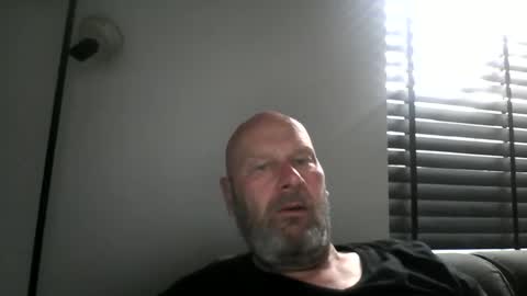 Snapshot of bigmike3339 chatting on 09-27-25, 07:35 bigmike3339 online show from 09-27-25, 07:35