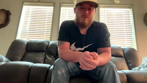 Snapshot of bigmike606420 chatting on 04-26-26, 06:05 Bigmike online show from 04-26-26, 06:05