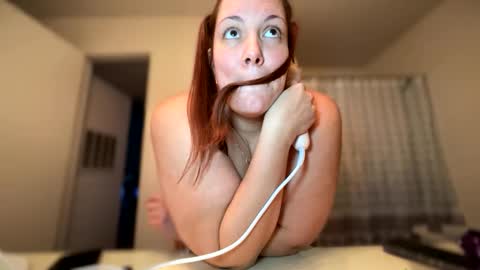 Snapshot of bigoltittycomittee chatting on 01-12-26, 10:26 bigoltittycomittee online show from 01-12-26, 10:26