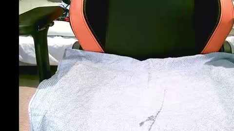 Snapshot of bigonecums chatting on 04-16-26, 08:59 bigonecums online show from 04-16-26, 08:59