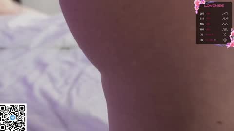 Snapshot of bigorgasm4us chatting on 01-08-26, 01:57 Eva online show from 01-08-26, 01:57