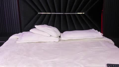 Snapshot of bigsexxyass chatting on 09-18-25, 07:10 Zayra online show from 09-18-25, 07:10