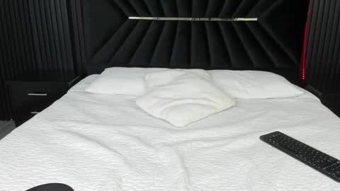 Snapshot of bigsexxyass chatting on 09-25-25, 07:12 Zayra online show from 09-25-25, 07:12