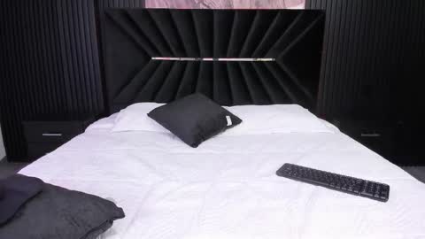 Snapshot of bigsexxyass chatting on 10-10-25, 12:04 Zayra online show from 10-10-25, 12:04