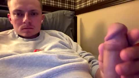 Snapshot of bigspoon610 chatting on 10-25-25, 07:05 bigspoon610 online show from 10-25-25, 07:05