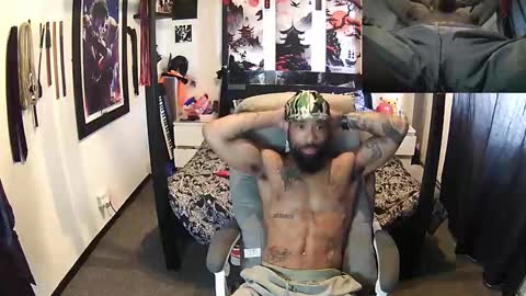 Snapshot of bigtawkz chatting on 10-22-25, 02:28 bigtawkz online show from 10-22-25, 02:28