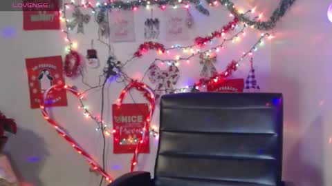 Mahogany online show from 12-31-24, 04:16