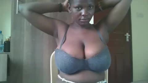 bigtit166077 online show from 10-28-25, 06:39