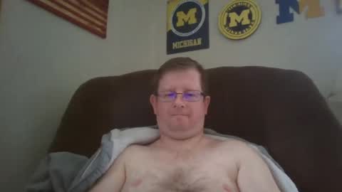 Snapshot of bigtitlover220 chatting on 01-19-25, 03:32 Jeremy online show from 01-19-25, 03:32