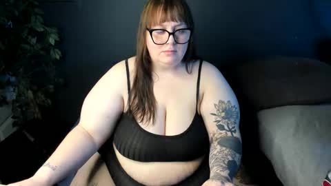 Snapshot of bigtittybbw chatting on 03-08-26, 05:17 bigtittybbw online show from 03-08-26, 05:17