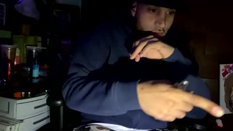 Snapshot of bigwalkdog12 chatting on 12-27-24, 05:59 Floppyphallus online show from 12-27-24, 05:59