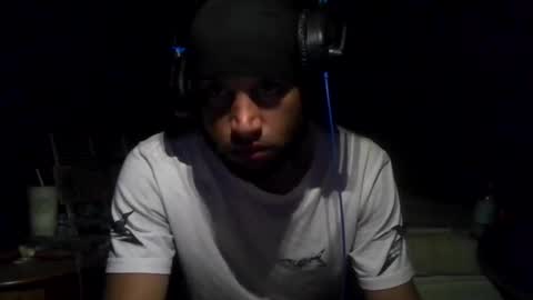 Snapshot of bigwalkdog12 chatting on 09-21-25, 03:41 Floppyphallus online show from 09-21-25, 03:41