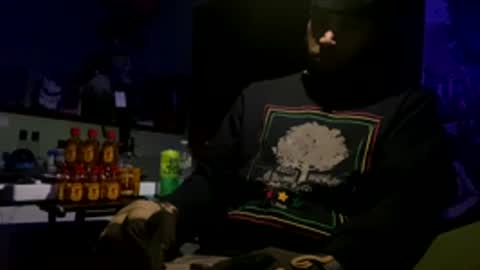 Snapshot of bigwalkdog12 chatting on 12-05-25, 09:00 Floppyphallus online show from 12-05-25, 09:00