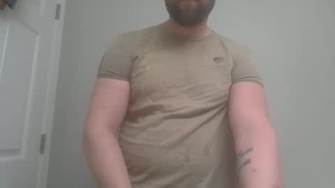 Snapshot of bigwhiteone37613 chatting on 12-14-25, 11:42 bigwhiteone37613 online show from 12-14-25, 11:42