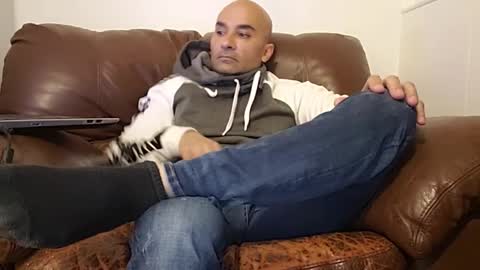 Bilie online show from 10-18-25, 04:04