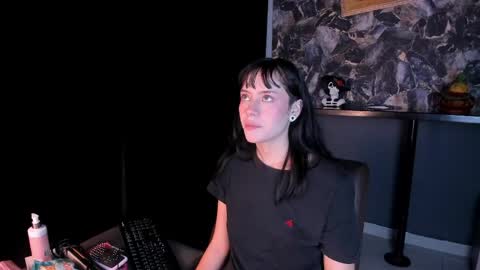 Snapshot of bilie__eilish chatting on 06-07-26, 12:42 bilie__eilish online show from 06-07-26, 12:42