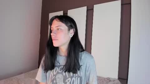 Snapshot of bilie__eilish chatting on 06-12-26, 11:09 bilie__eilish online show from 06-12-26, 11:09