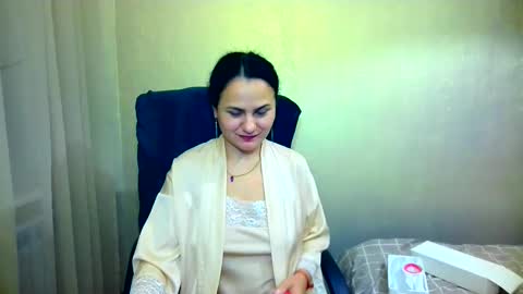 DOM NIKA online show from 10-30-25, 10:54