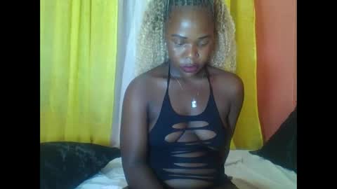 Snapshot of bilion_ass chatting on 12-17-24, 12:00 TREZAH online show from 12-17-24, 12:00