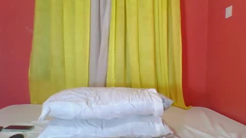 Snapshot of bilion_ass chatting on 03-11-25, 10:31 TREZAH online show from 03-11-25, 10:31