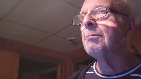 Snapshot of bill_25061 chatting on 09-27-25, 02:27 bill_25061 online show from 09-27-25, 02:27