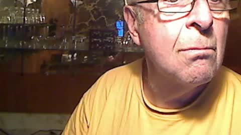Snapshot of bill_25061 chatting on 09-28-25, 11:43 bill_25061 online show from 09-28-25, 11:43