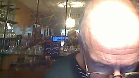 Snapshot of bill_25061 chatting on 10-31-25, 04:19 bill_25061 online show from 10-31-25, 04:19