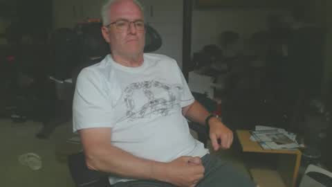 billp750876 online show from 06-07-26, 08:23