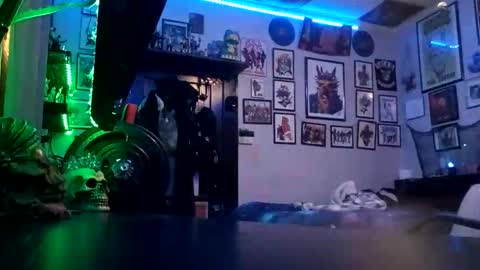 Snapshot of billygunn13 chatting on 12-13-25, 10:37 billygunn13 online show from 12-13-25, 10:37