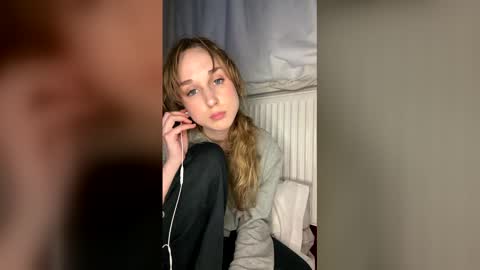 Snapshot of bimboiiii chatting on 03-24-26, 06:35 bimboiiii online show from 03-24-26, 06:35