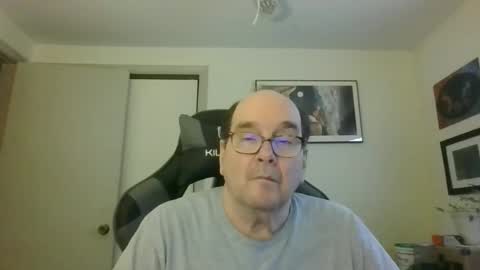 Snapshot of bink195234 chatting on 01-11-25, 06:54 Bink195234 online show from 01-11-25, 06:54