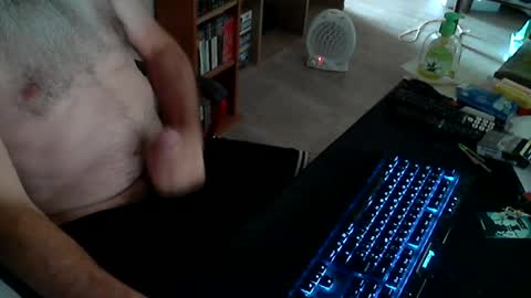 Snapshot of biparislove chatting on 07-19-26, 12:20 BigDick online show from 07-19-26, 12:20