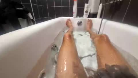 bisexdadd online show from 11-30-25, 10:08