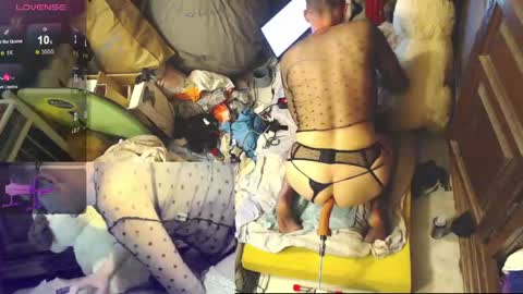 bisexcouplefrench online show from 04-18-26, 01:20