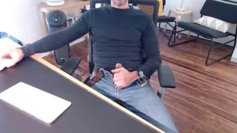 Snapshot of bisexy_man chatting on 10-28-25, 02:20 bisexy_man online show from 10-28-25, 02:20