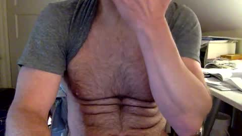 Snapshot of bisonbar chatting on 05-09-26, 06:13 BisonBar online show from 05-09-26, 06:13