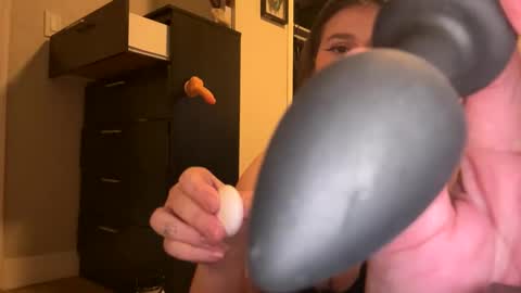 bitchesinthebasement online show from 05-02-26, 03:22