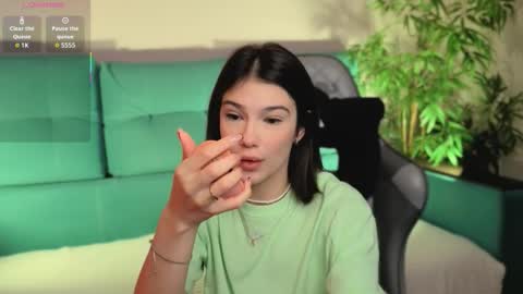 Snapshot of bjliki chatting on 10-23-25, 06:13 Julia online show from 10-23-25, 06:13