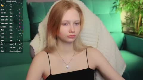 Snapshot of bjliki chatting on 10-24-25, 02:30 Julia online show from 10-24-25, 02:30