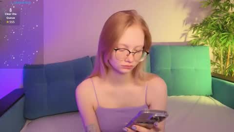 Snapshot of bjliki chatting on 11-08-25, 02:45 Julia online show from 11-08-25, 02:45