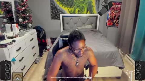 Plant Base Streamers From Pennsylvania online show from 12-17-24, 12:12