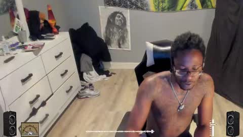 Plant Base Streamers From Pennsylvania online show from 09-27-25, 11:10