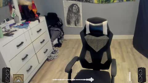 Plant Base Streamers From Pennsylvania online show from 09-28-25, 08:58