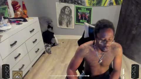 Plant Base Streamers From Pennsylvania online show from 10-07-25, 09:56